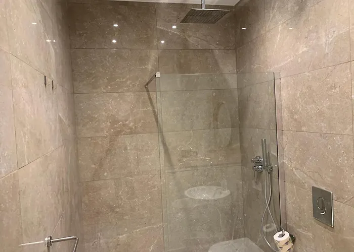 Konukevi Xxiv Domus Luxury 4*